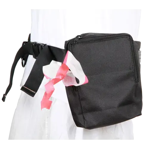 Bältesväska med utstickande band